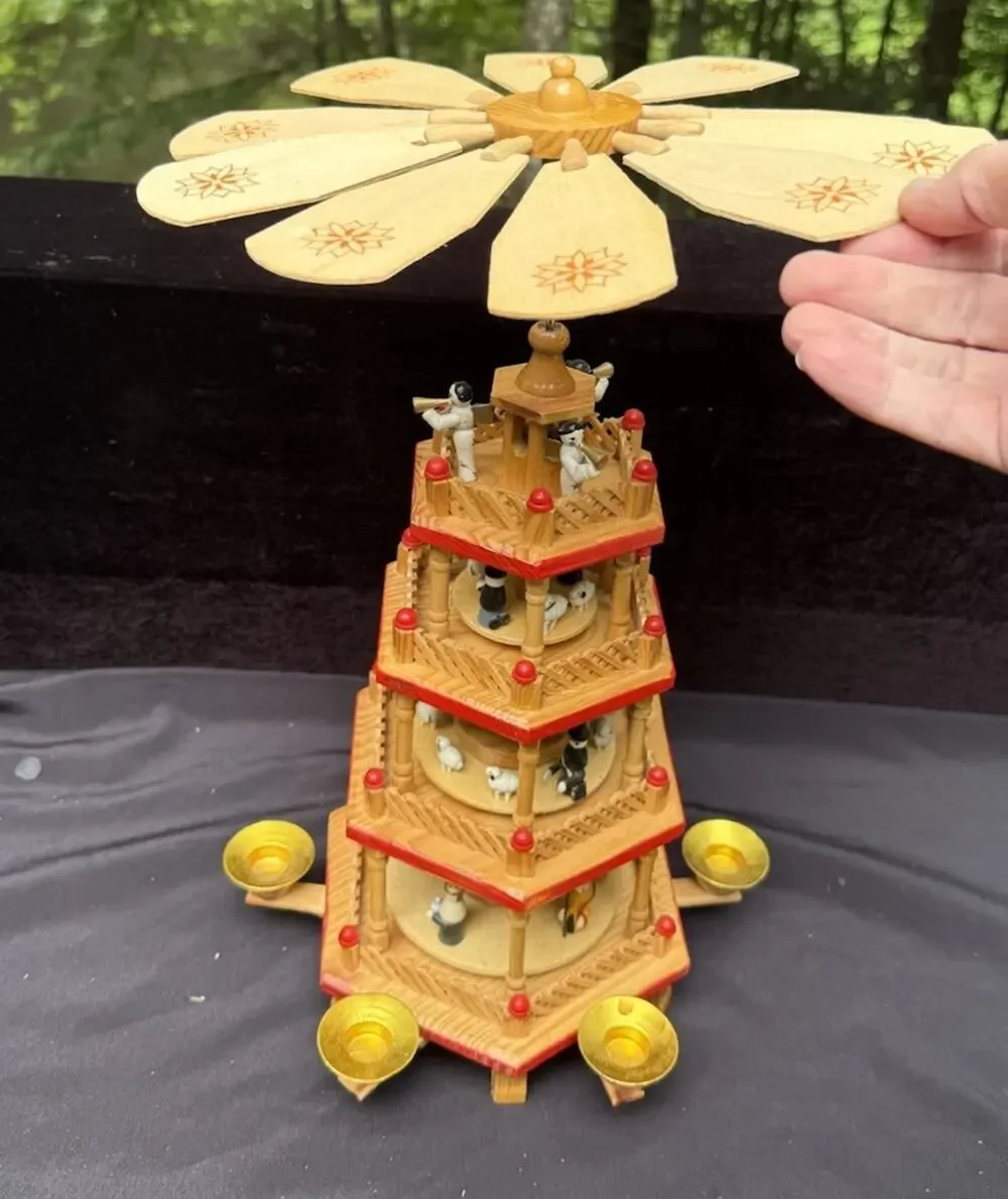 Vintage Lillian Vernon 4 Tier Wood Christmas Spinning Pyramid Complete